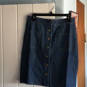NWT 7 button down denim skirt by Pando Grove